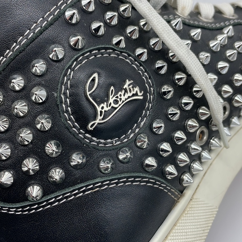 Christian Louboutin Louis Flat Calf Spikes - Picture 10 of 10